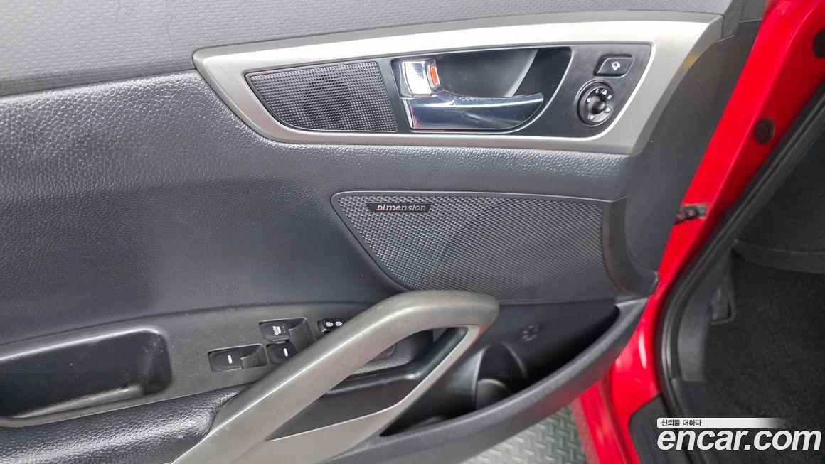 Hyundai Veloster 2012