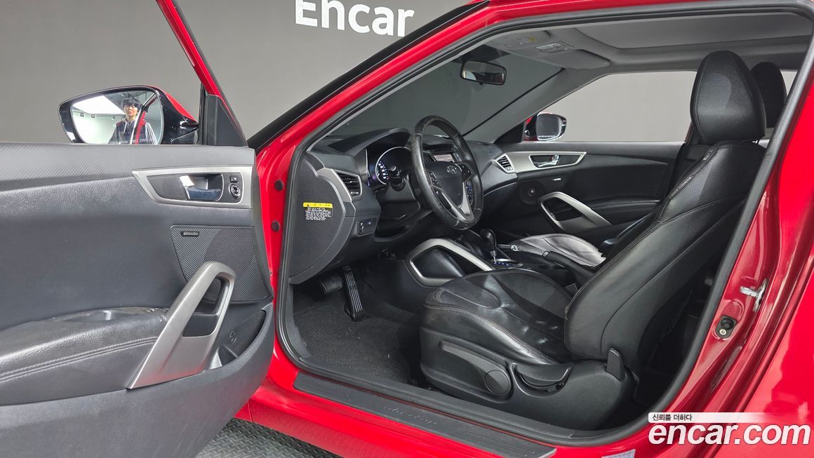 Hyundai Veloster 2012