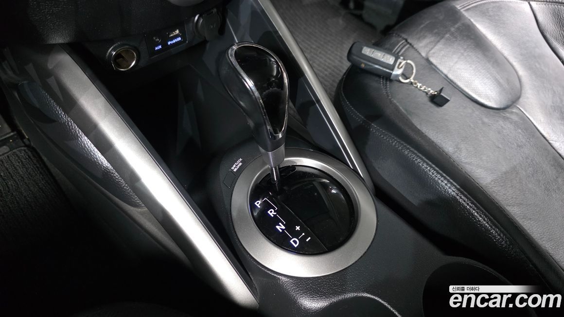 Hyundai Veloster 2012