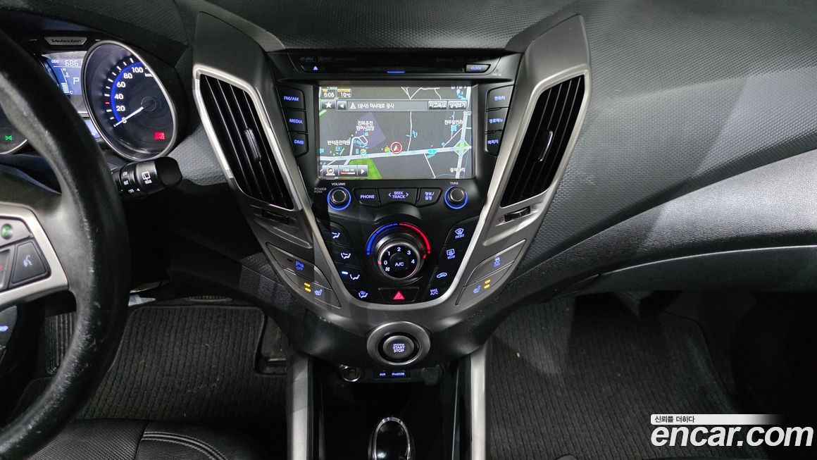 Hyundai Veloster 2012