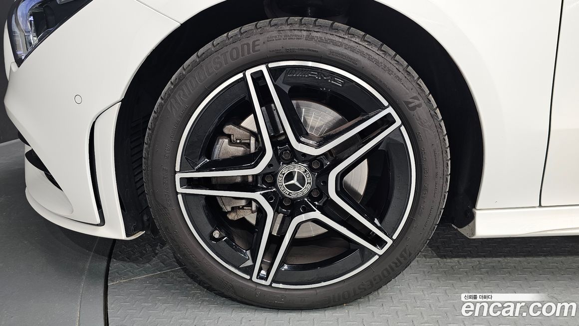 Mercedes-Benz CLA-Class 2023