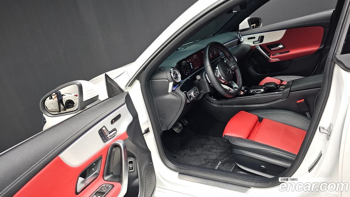 Mercedes-Benz CLA-Class 2023