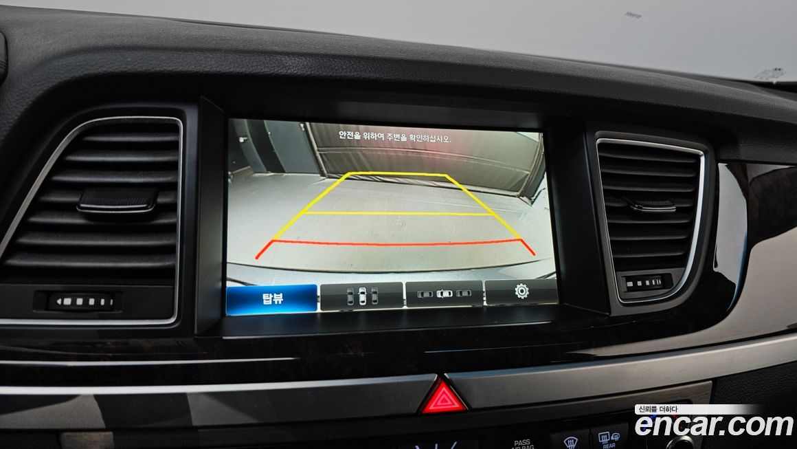 Hyundai Genesis 2016