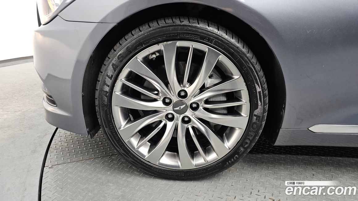 Hyundai Genesis 2016