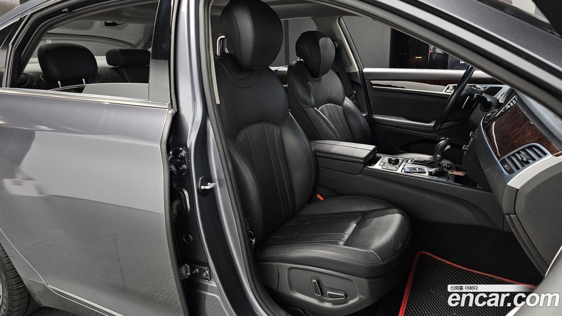 Hyundai Genesis 2016