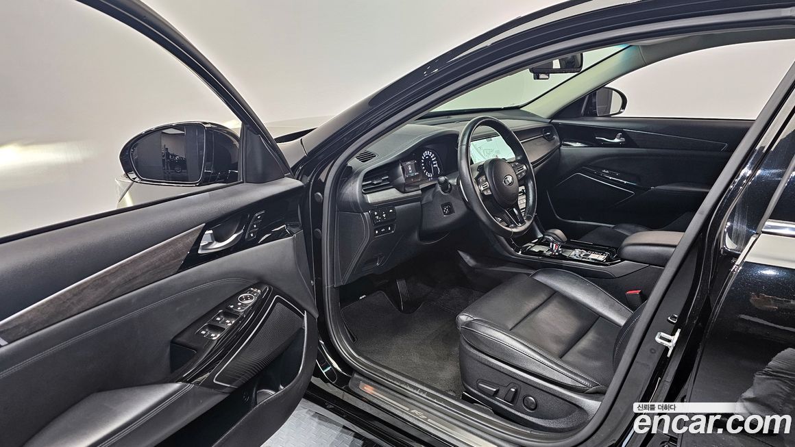 Kia K7 2021