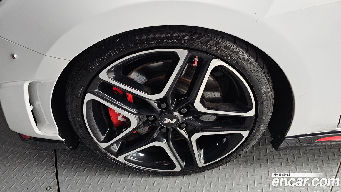 Hyundai Veloster 2021