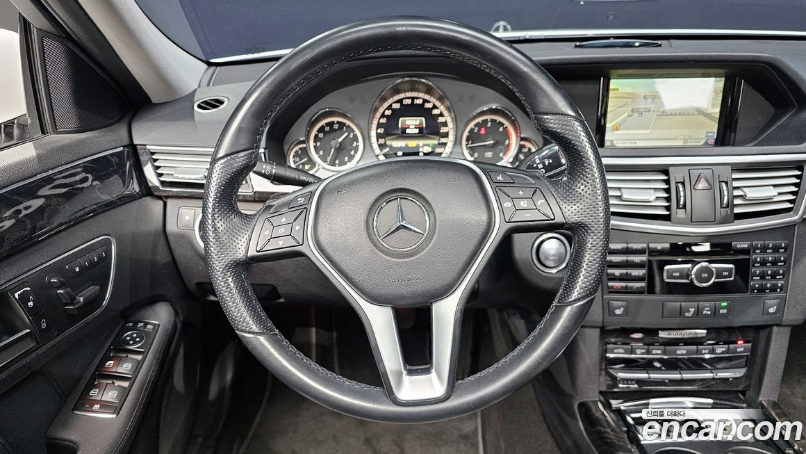 Mercedes-Benz E-Class 2013
