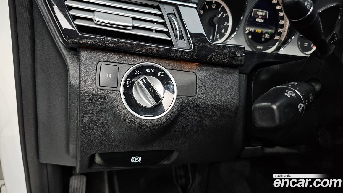 Mercedes-Benz E-Class 2013