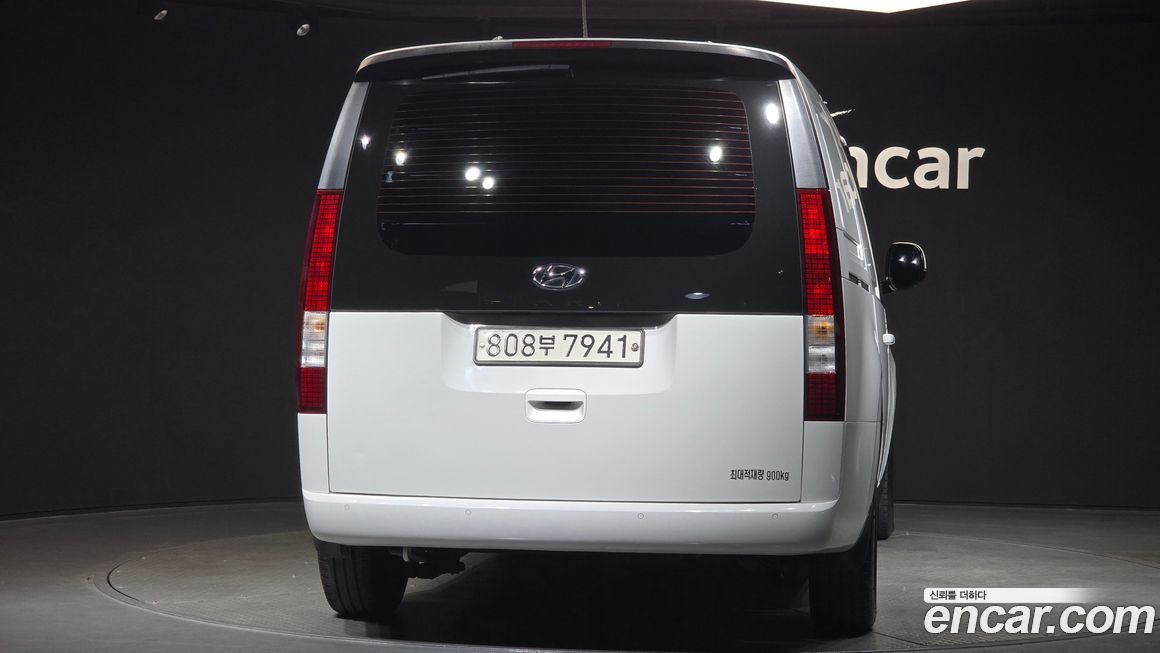 Hyundai Staria 2022