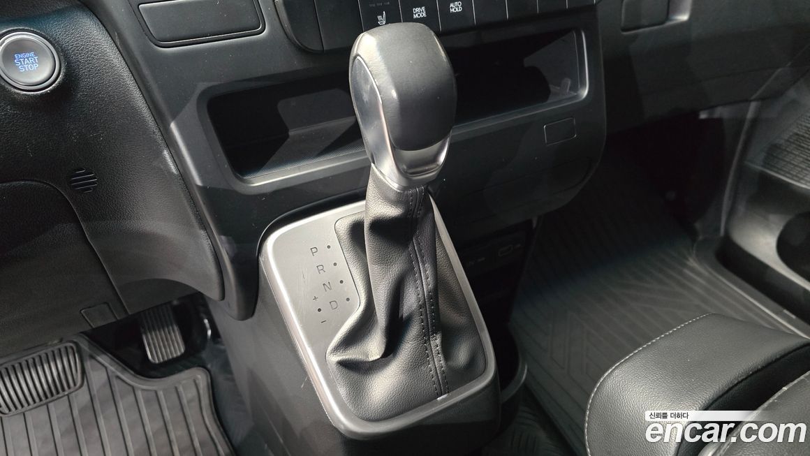 Hyundai Staria 2022