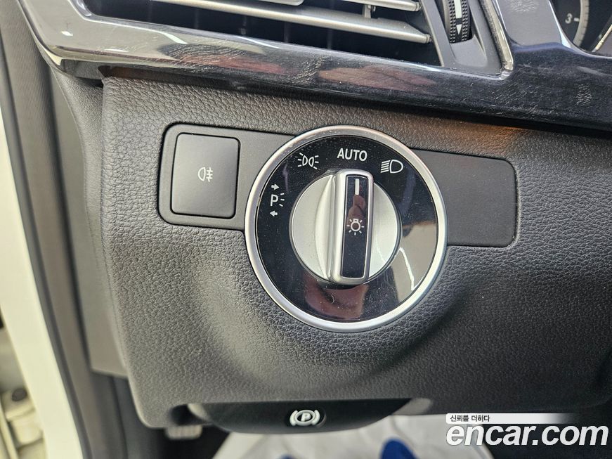 Mercedes-Benz E-Class 2013