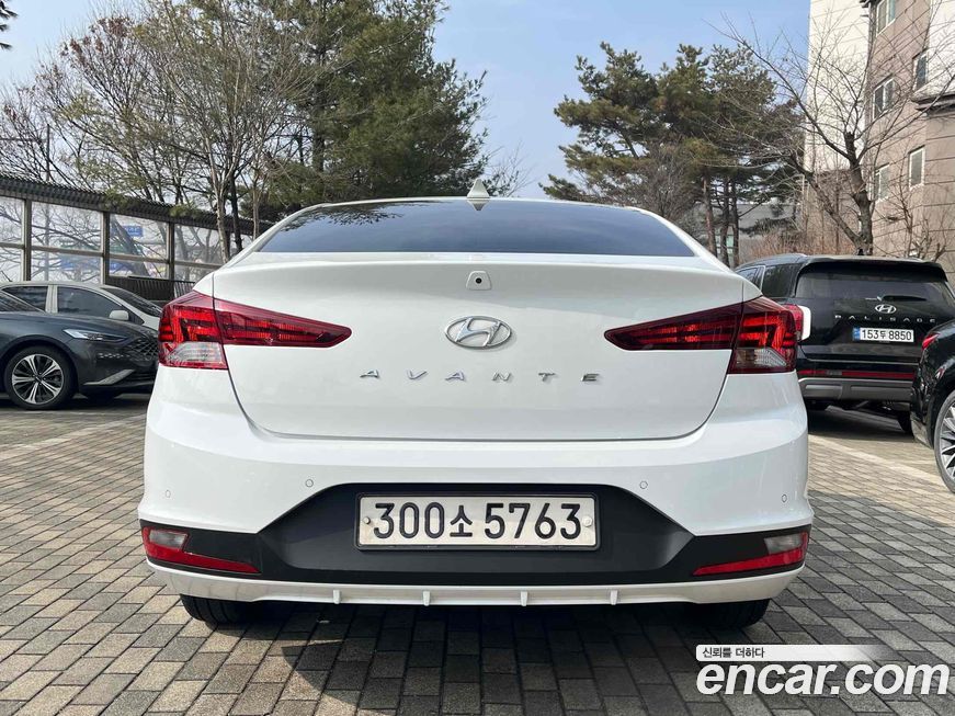 Hyundai AVANTE 2020