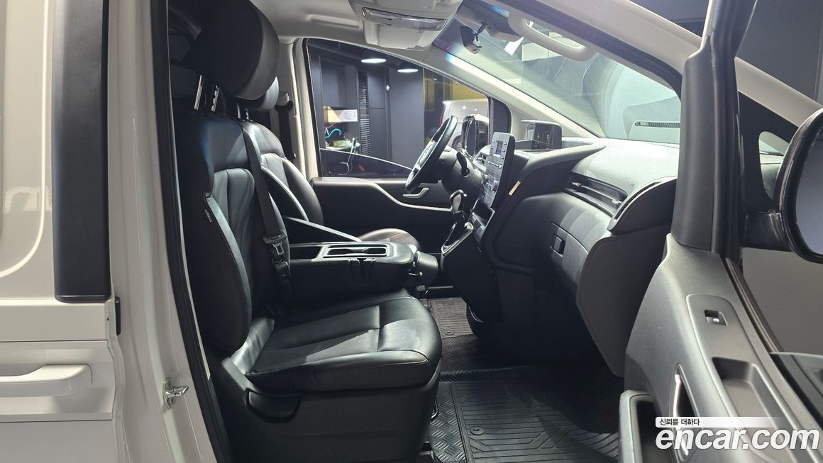Hyundai Staria 2022