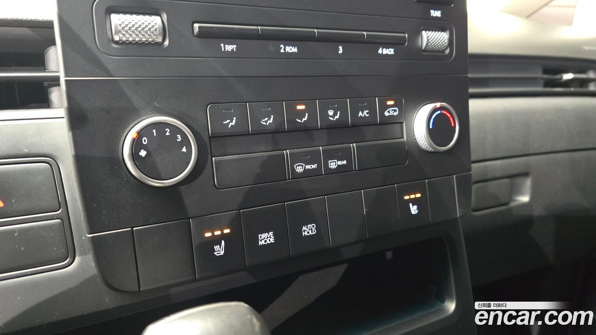 Hyundai Staria 2022