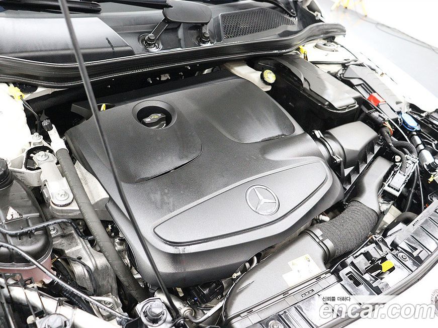 Mercedes-Benz GLA-Class 2019