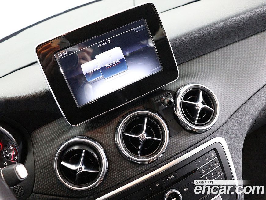 Mercedes-Benz GLA-Class 2019