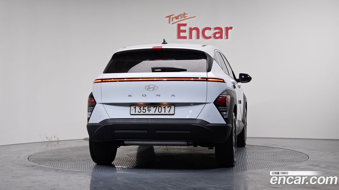 Hyundai Kona 2025