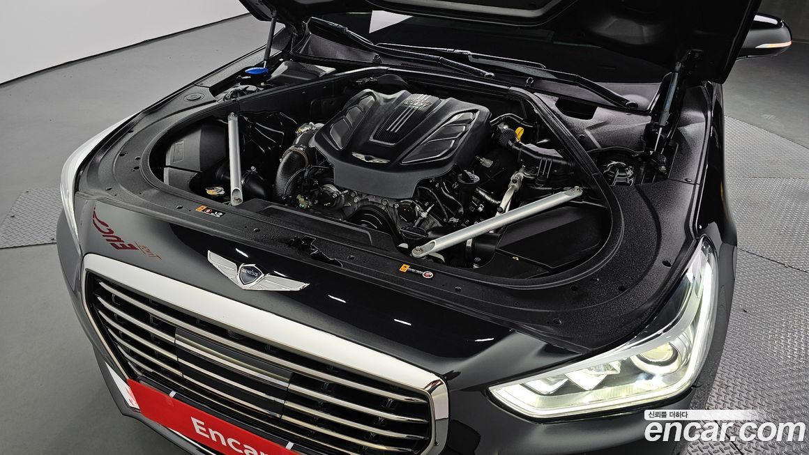 Genesis EQ900 2018