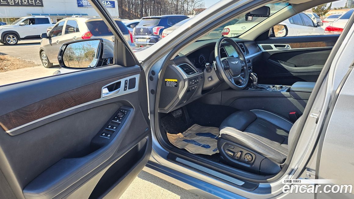 Hyundai Genesis 2014