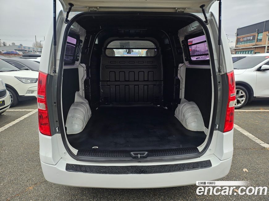 Hyundai Starex 2016