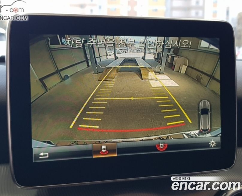 Mercedes-Benz GLA-Class 2016