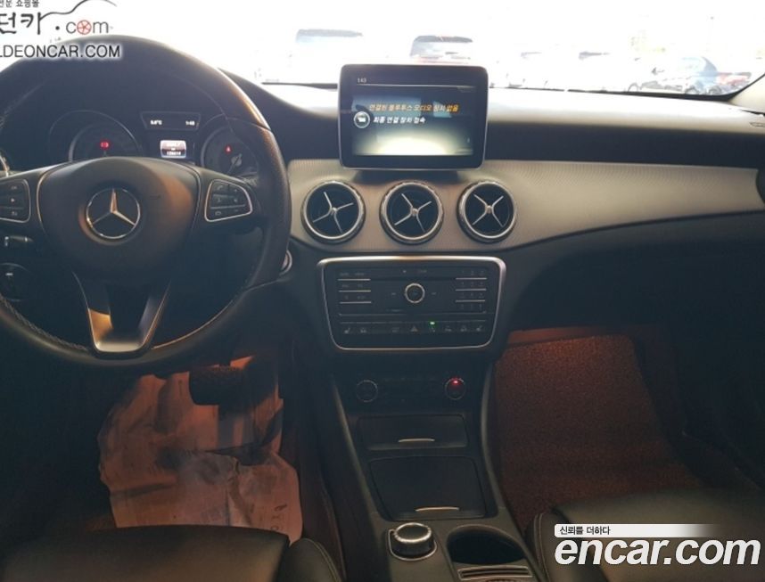 Mercedes-Benz GLA-Class 2016