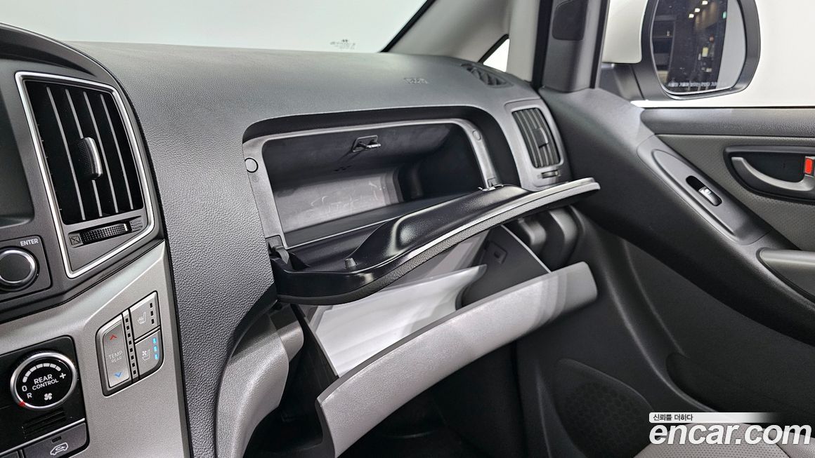 Hyundai Starex 2021