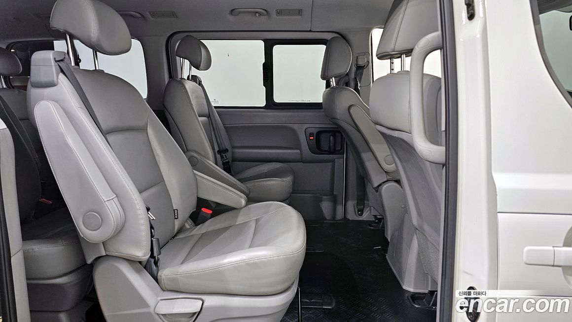 Hyundai Starex 2021