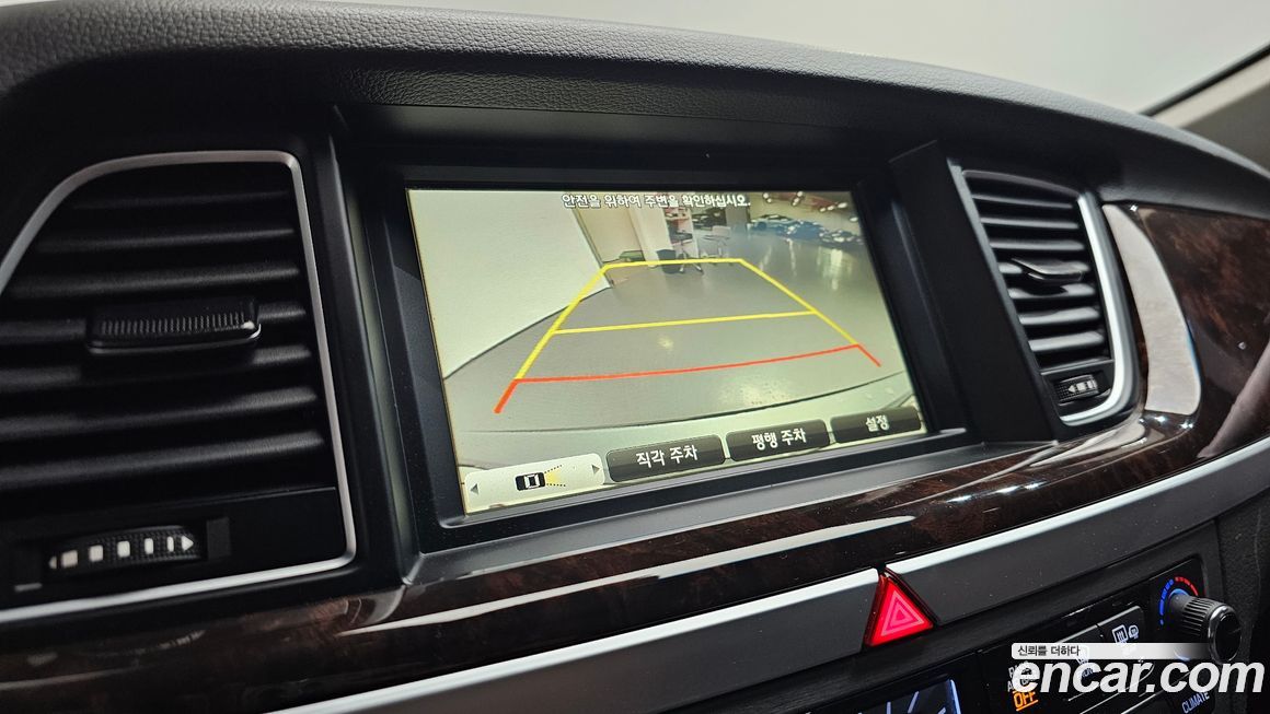 Hyundai Genesis 2016