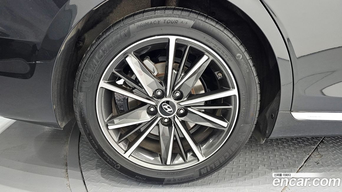 Hyundai Grandeur 2020