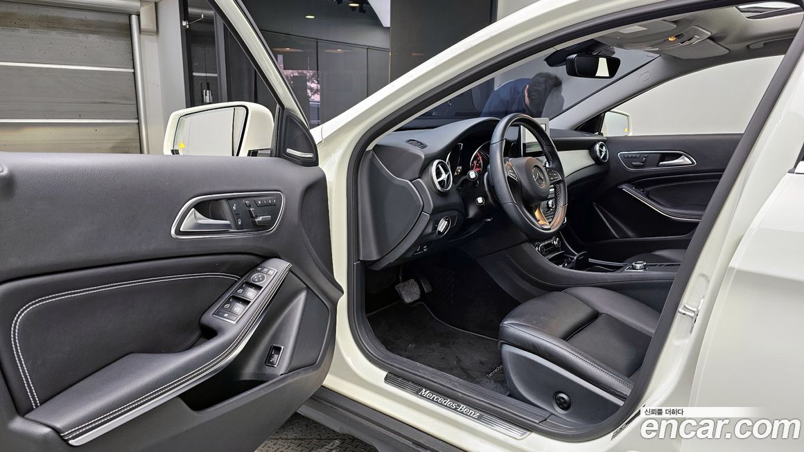 Mercedes-Benz GLA-Class 2017