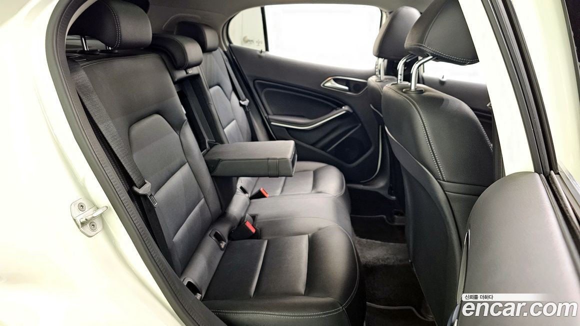 Mercedes-Benz GLA-Class 2017