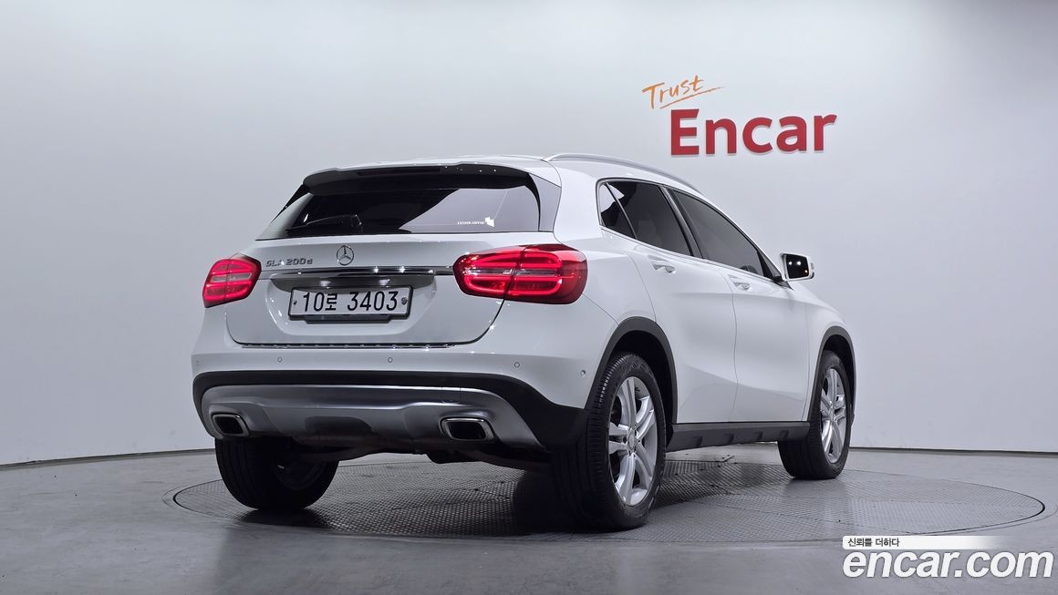 Mercedes-Benz GLA-Class 2017