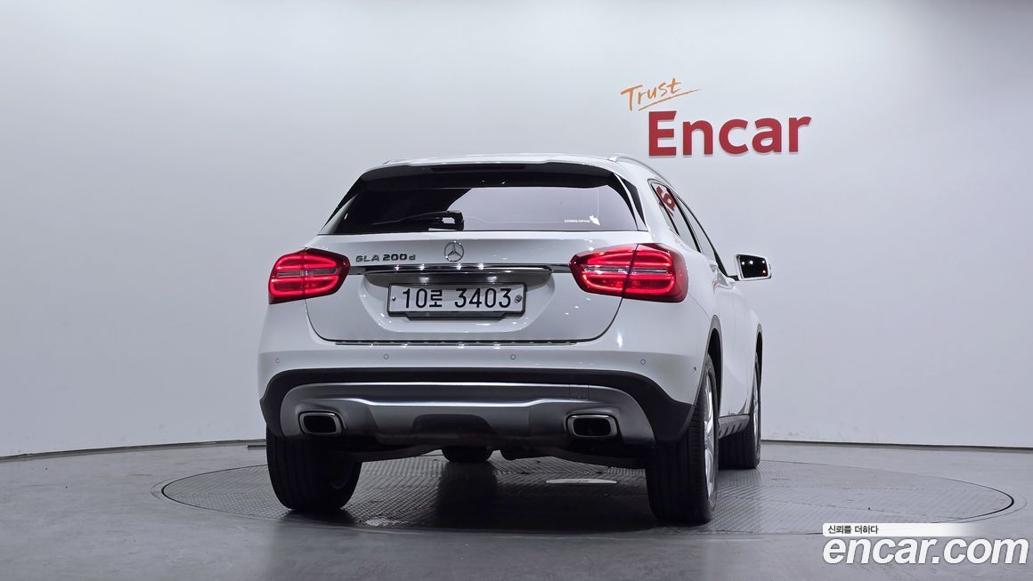 Mercedes-Benz GLA-Class 2017