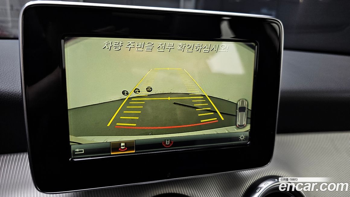 Mercedes-Benz GLA-Class 2017