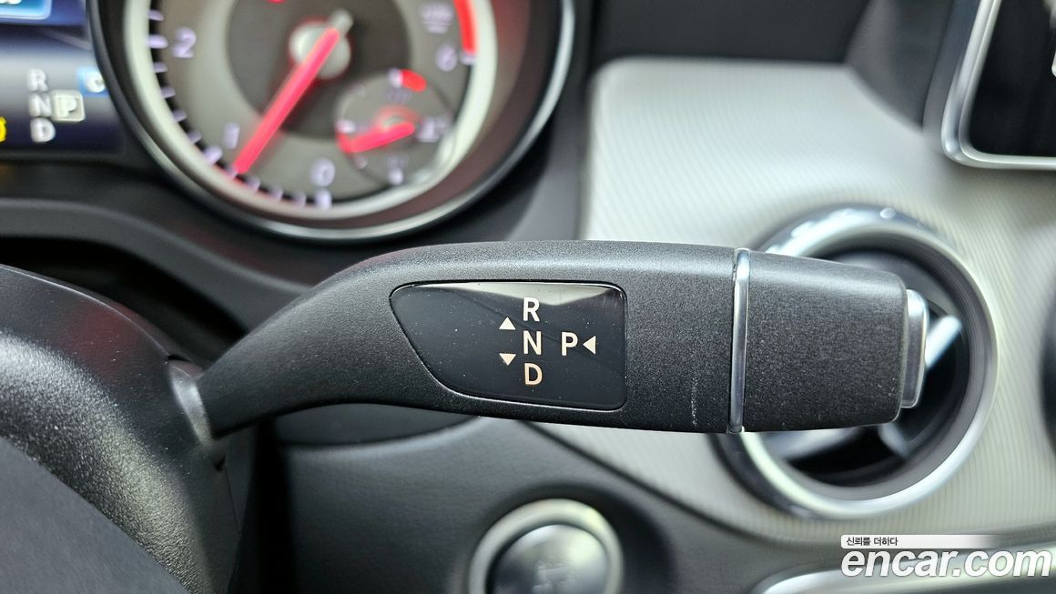 Mercedes-Benz GLA-Class 2017