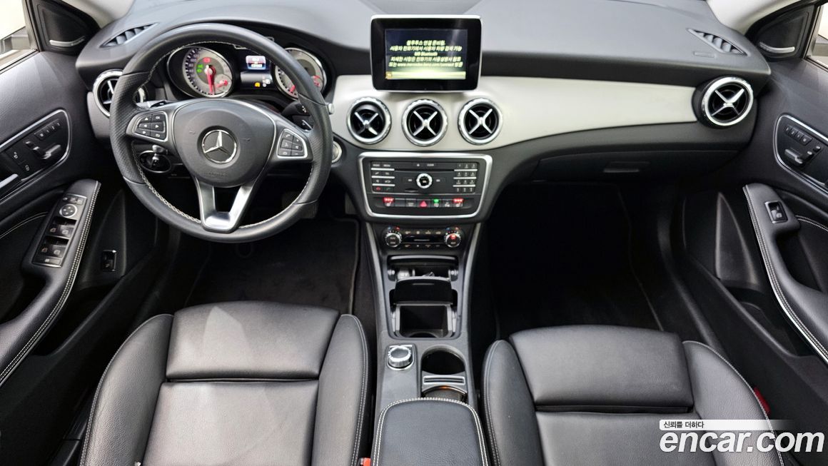 Mercedes-Benz GLA-Class 2017