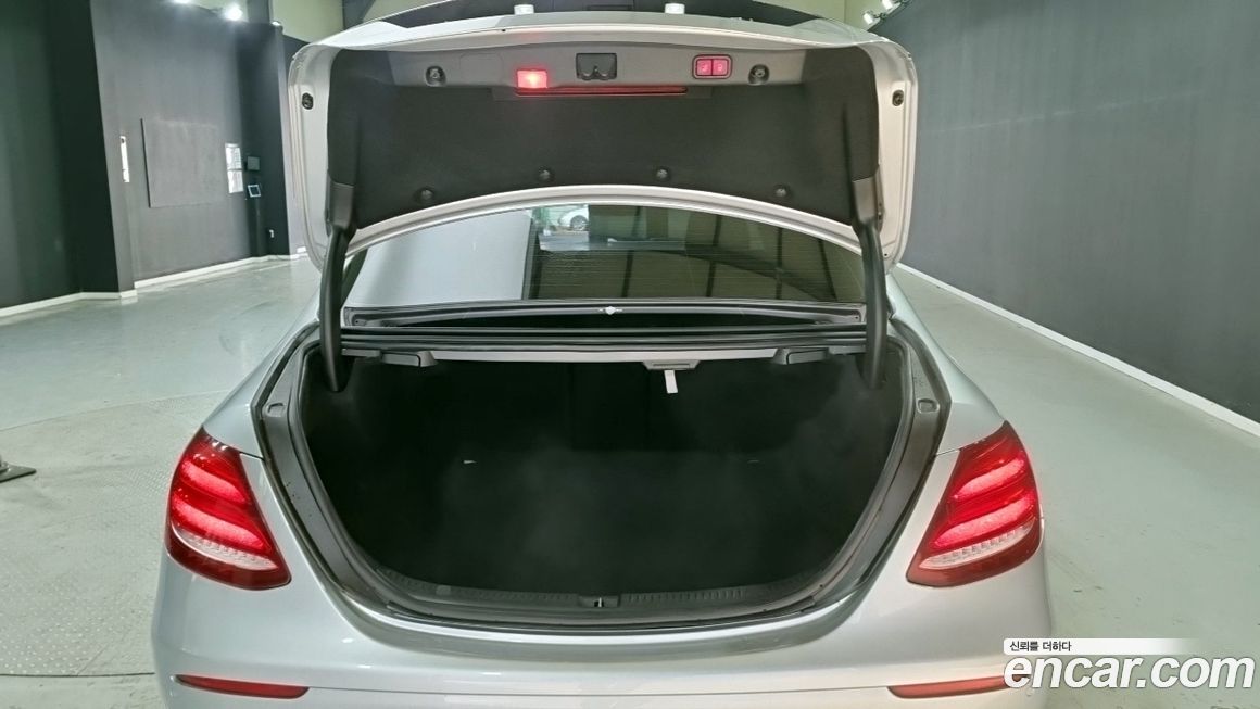 Mercedes-Benz E-Class 2018