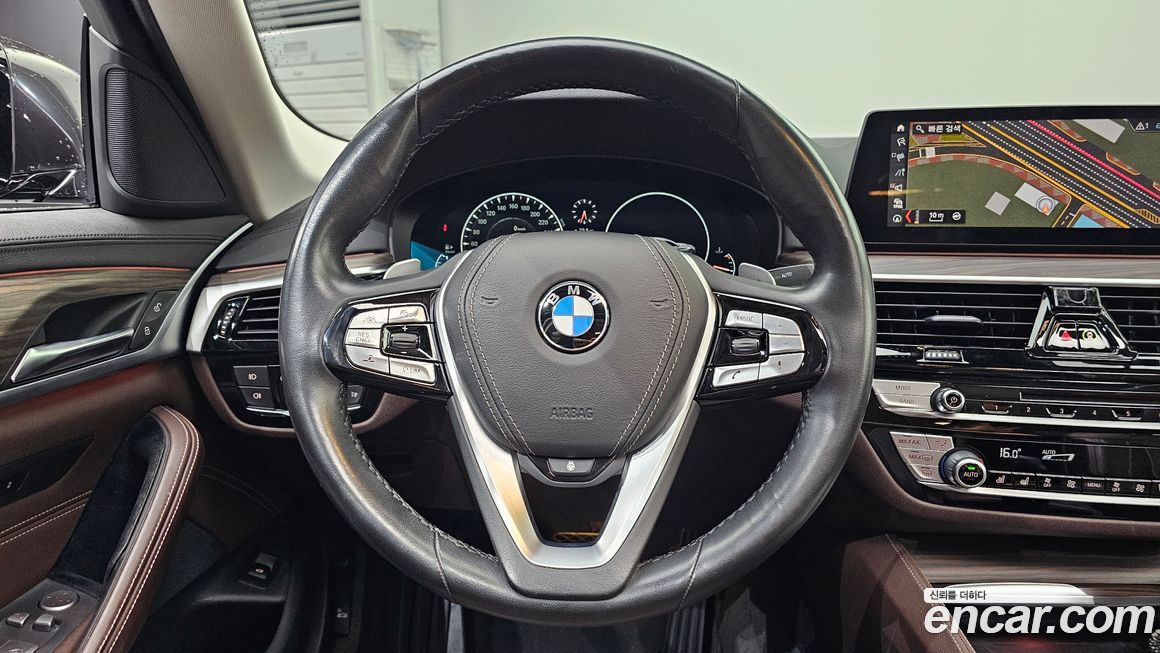 BMW 5-Series 2019