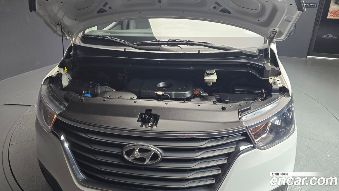 Hyundai Starex 2019