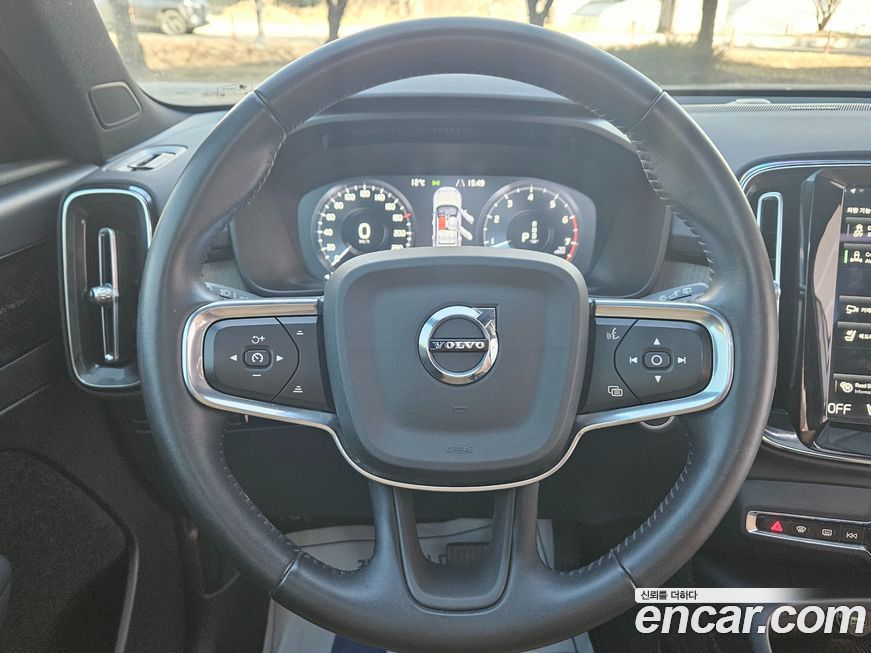 Volvo XC40 2021