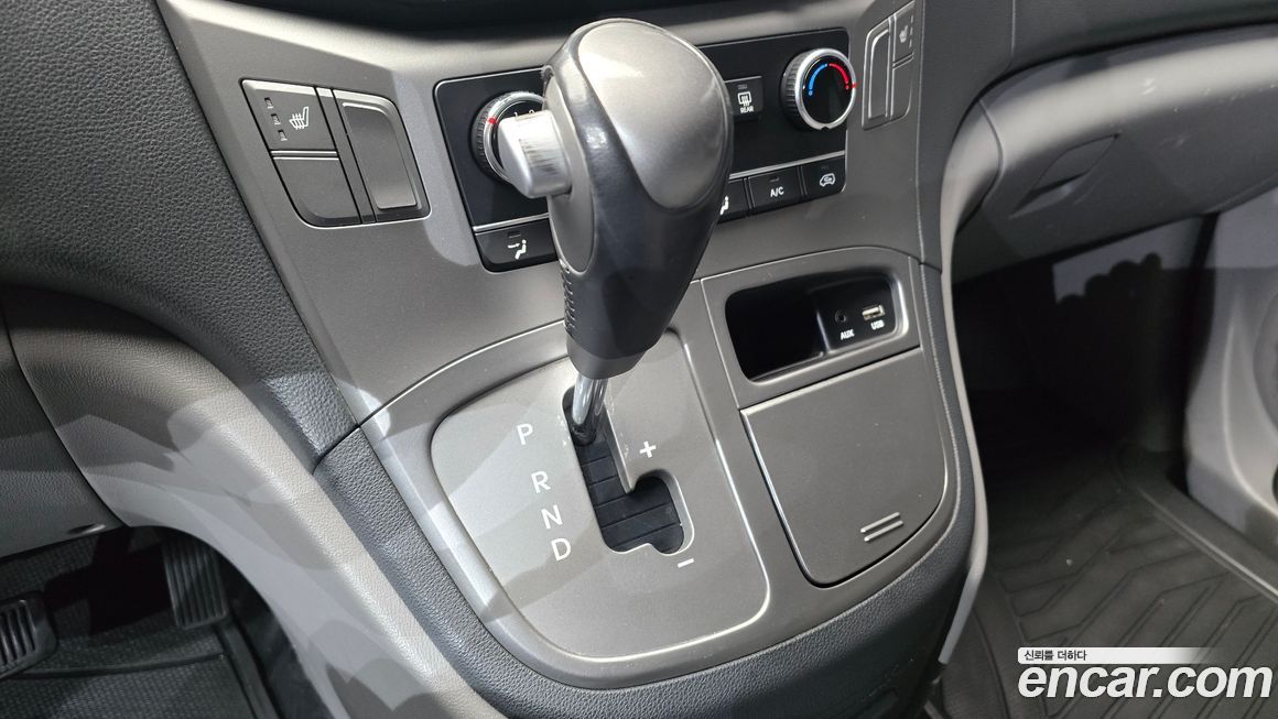 Hyundai Starex 2019