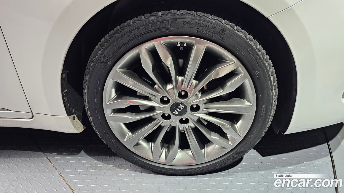 Kia K7 2021