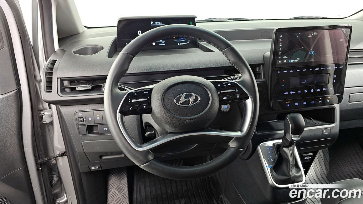 Hyundai Staria 2024