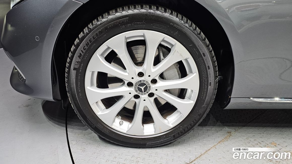 Mercedes-Benz E-Class 2019