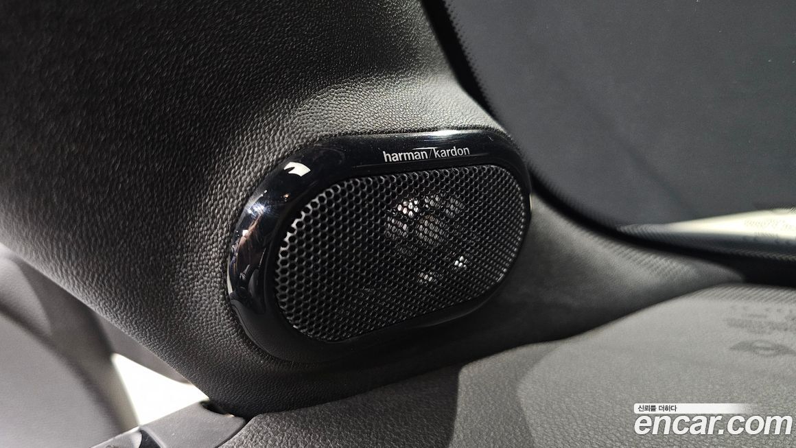 Mini Cooper Convertible 2023