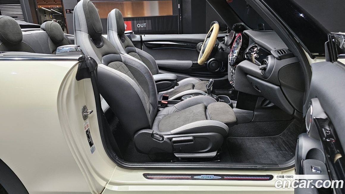 Mini Cooper Convertible 2023