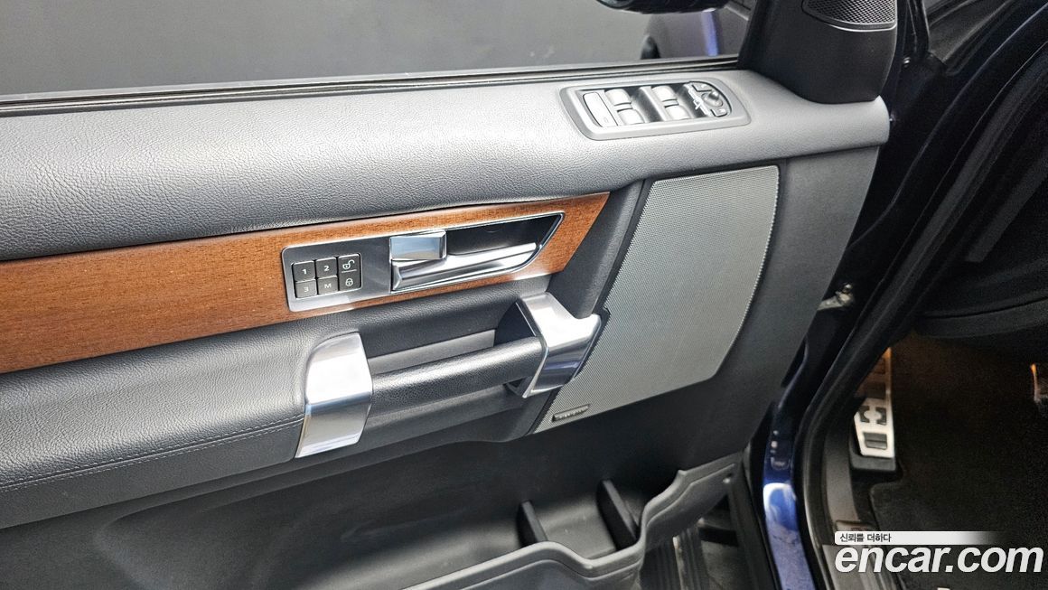 Land Rover Discovery 2016