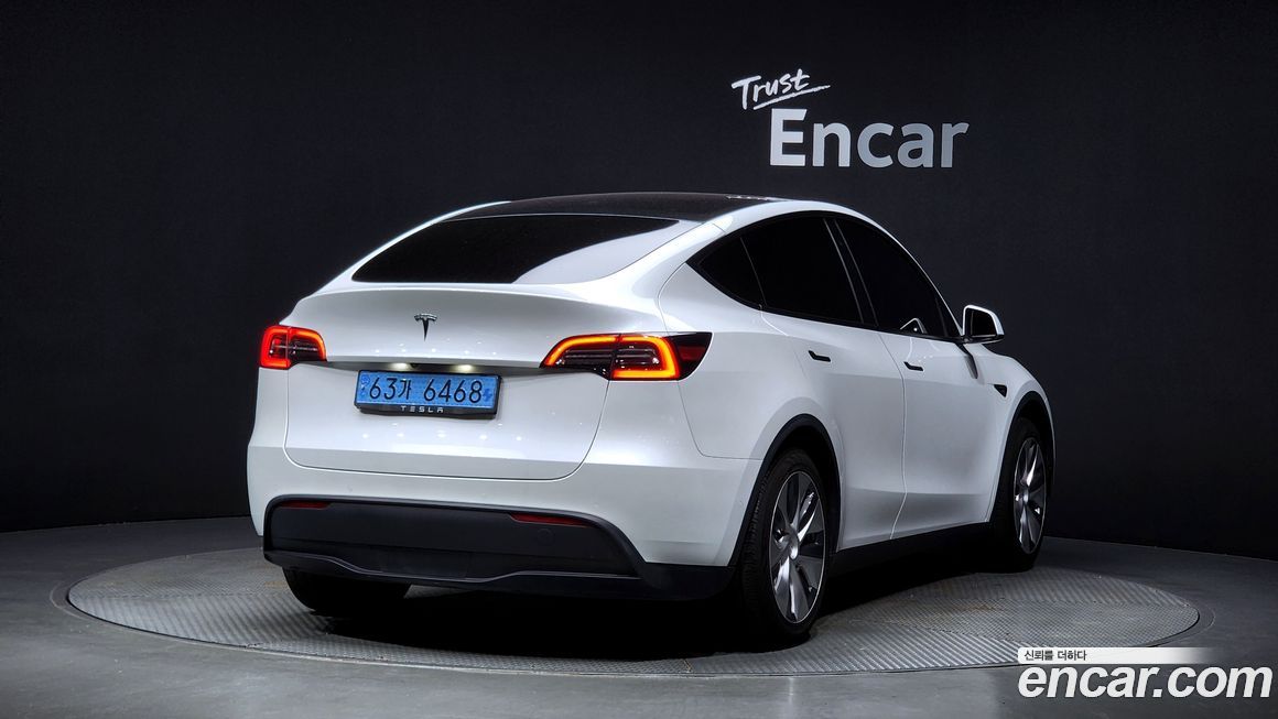 Tesla Model Y 2021